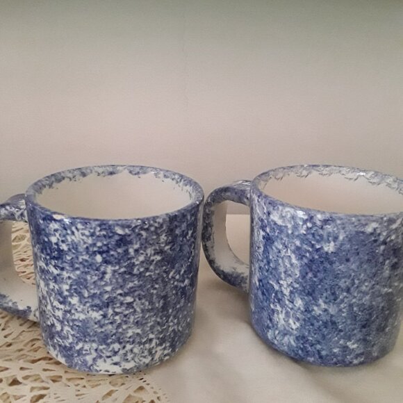 Set of Ceramic Hand painted Mugs - Made in Italy - Featuring a Sheep and a Pig - Picture 4 of 5